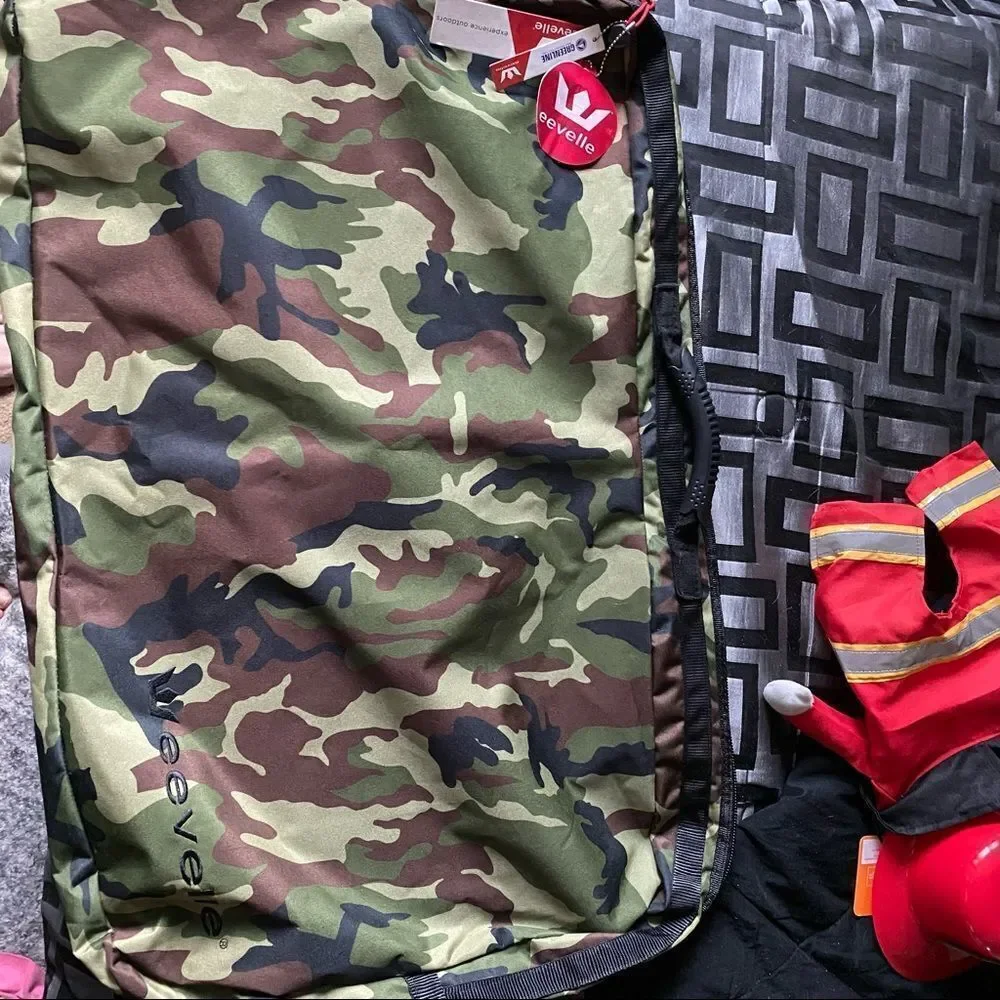 NWT EEVELLE camouflage carry on bag